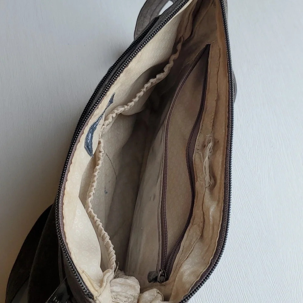 Lug Gray Heathered Slider Crossbody Purse - Picture 7 of 12